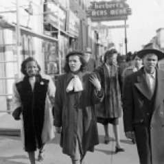 Pedestrians walking on Pennsylvania Avenue, circa 1948. Paul Henderson, HEN.00.B1-113.